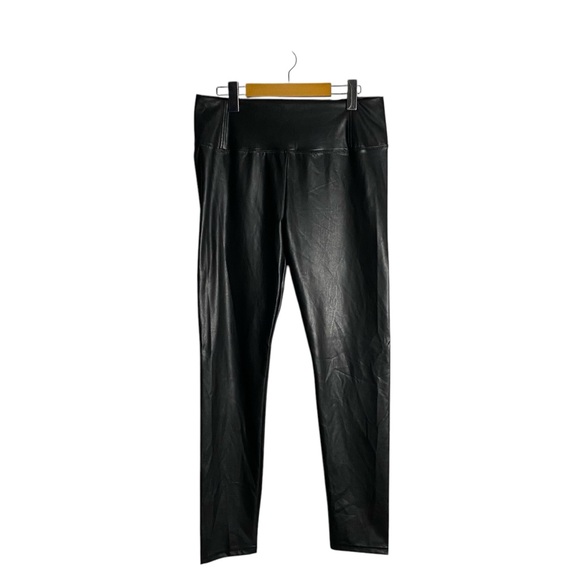 7 For All Mankind Women's Black Faux Leather Pull-on Pant - Picture 2 of 9
